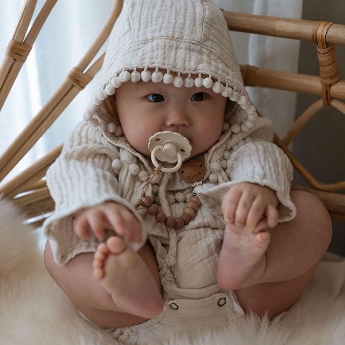 FRIGG Natural Rubber Baby Pacifier 6-Pack Cinnamon Charm | Made in Denmark | BPA-Free (0-6 Months)